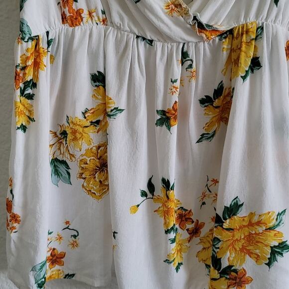MINKPINK Tank Top Cropped Boho Floral Sleeveless Size Medium White & Yellow - Picture 2 of 9
